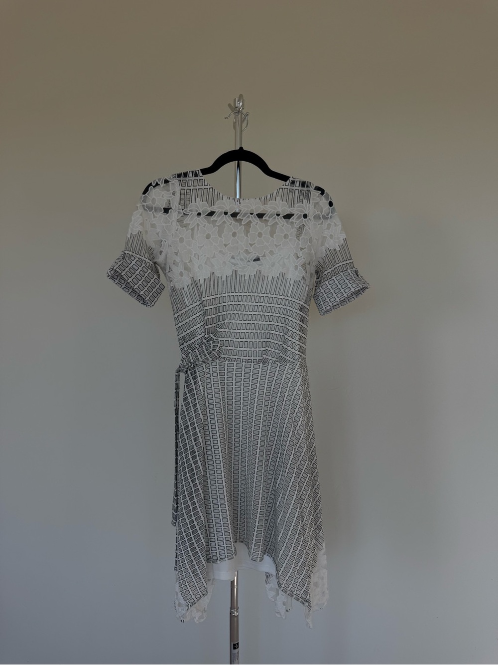 Eva Franco White and Black Lace-Yoke Fit-and-Flare Midi Dress